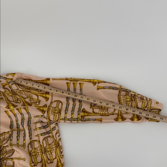 Vtg Louis Feraud Cream Gold Musical Pattern Button Up 100% Silk Blouse Women 10 - Picture 12 of 13